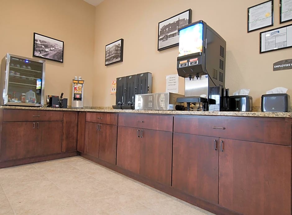 Cobblestone Inn & Suites – Manchester
