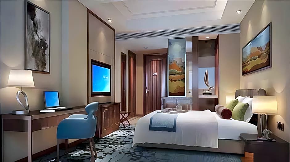 Yiwu Zhonglian Kaixin Hotel