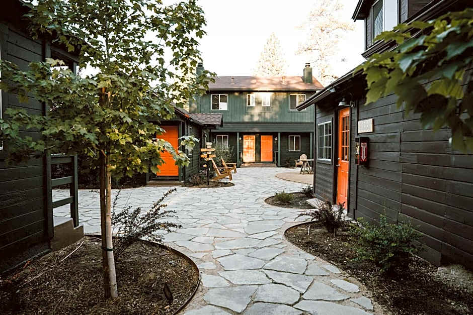 Noon Lodge