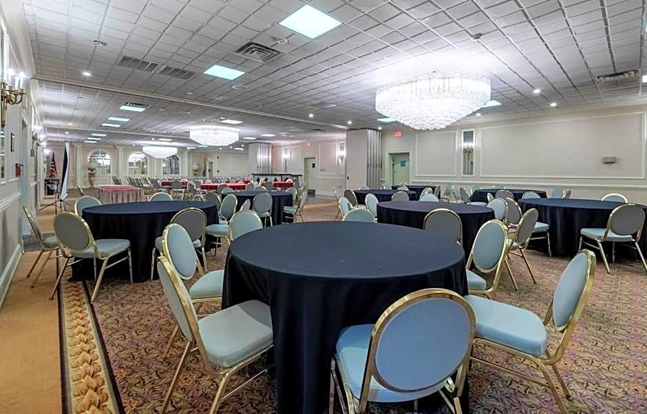 Red Roof PLUS+ Newark Liberty Airport - Carteret