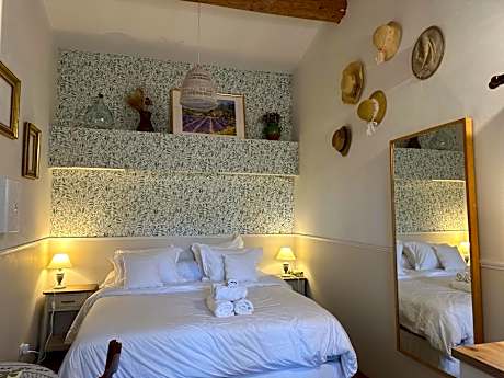 Studio with Garden View - Annex