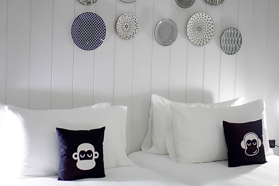 Blu Monkey Boutique Bangsaen