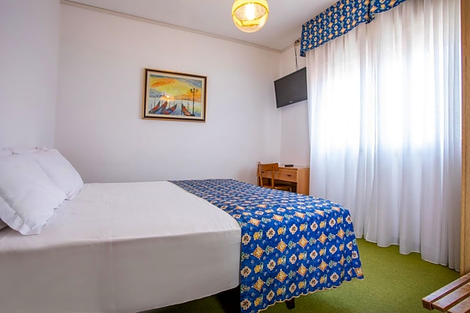 Hotel Diana