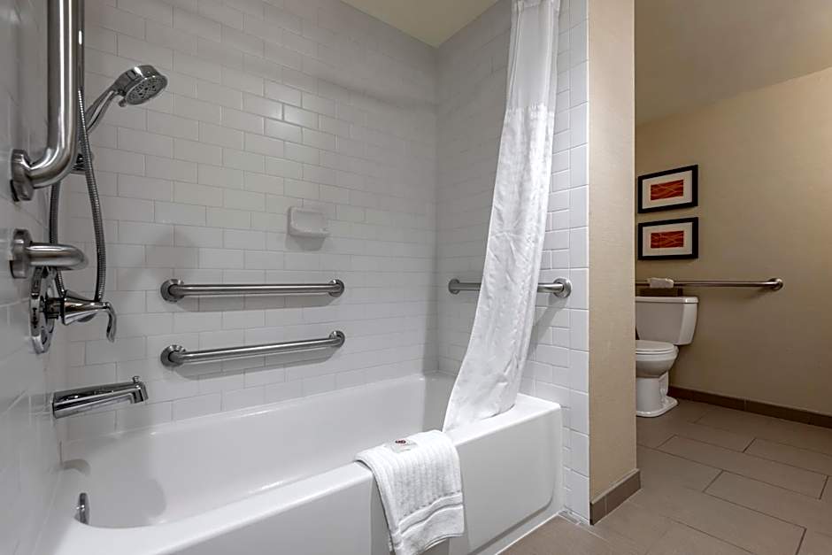 Comfort Inn The Pointe