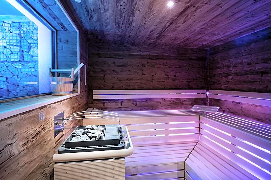 Les Dolomites Mountain Lodges