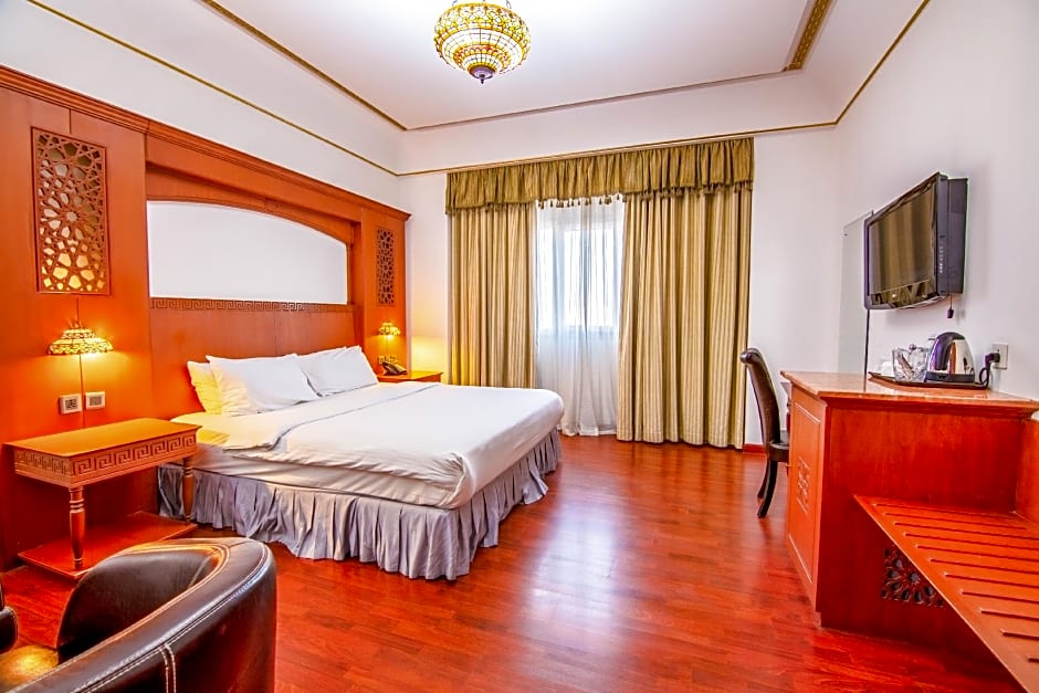 The Platinum Hotel