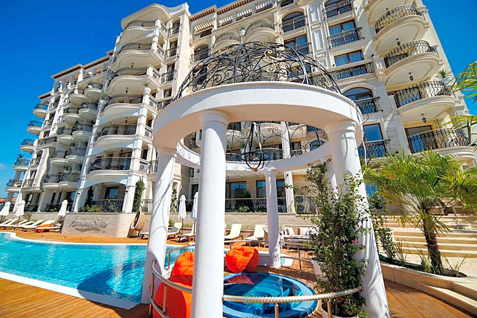 Harmony Suites Saint Vlas