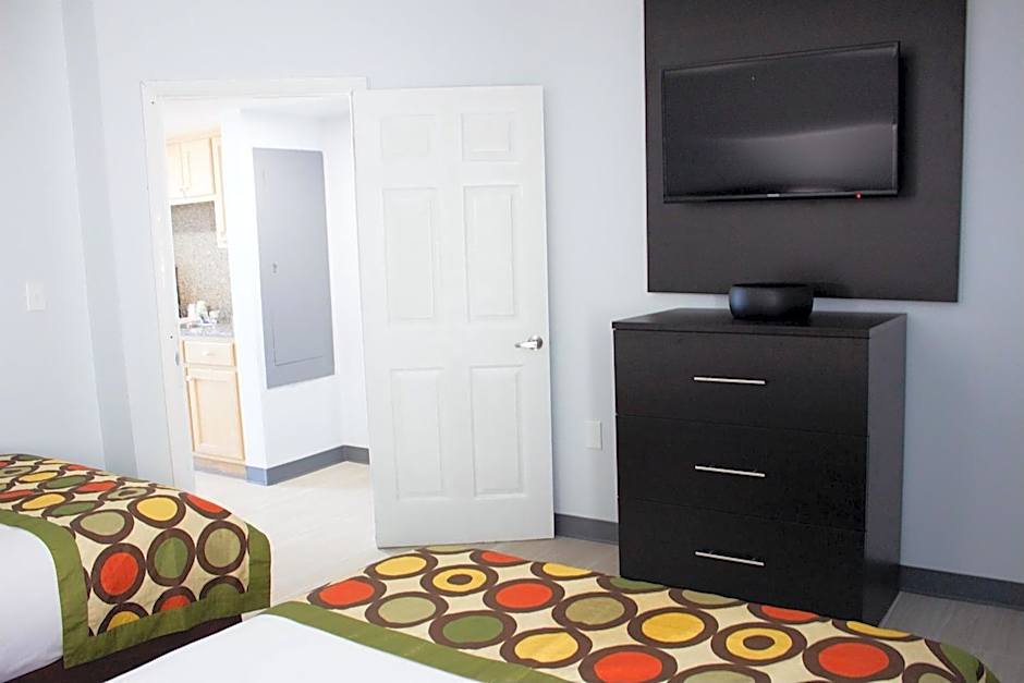 Sun & Sand Resort Oceanfront Suites