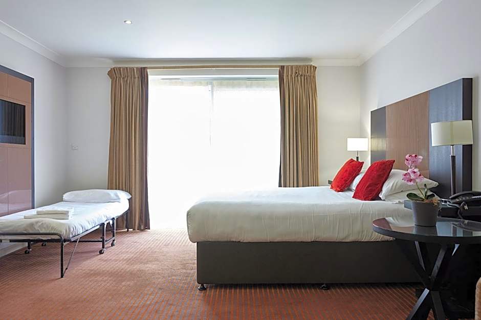 Staverton Park Hotel & Golf Club