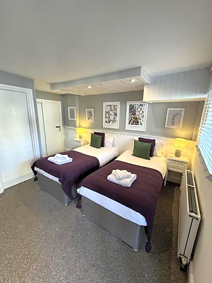 The Windsor Trooper Pub & Inn