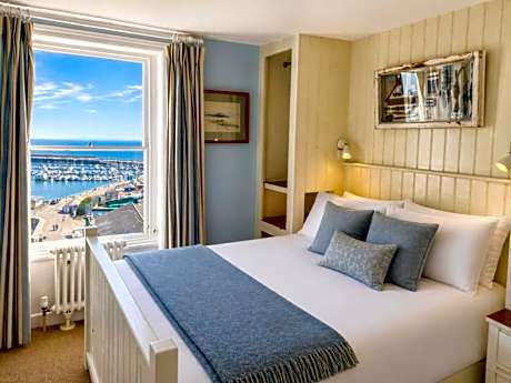 The Royal Harbour Hotel