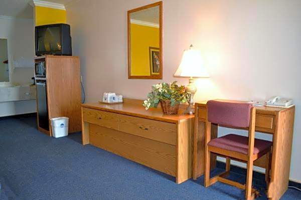 Covered Wagon Motel Lusk WY