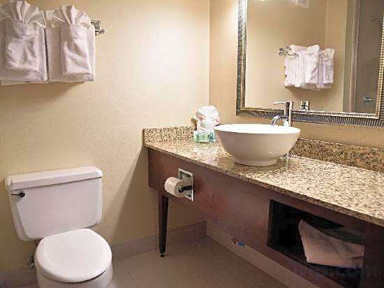 Spark By Hilton Akron Fairlawn