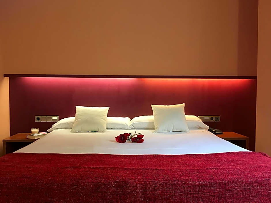 Photo 1 of 30 of Hotel La Jonquera