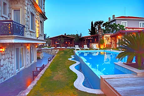 Pool Access Room
