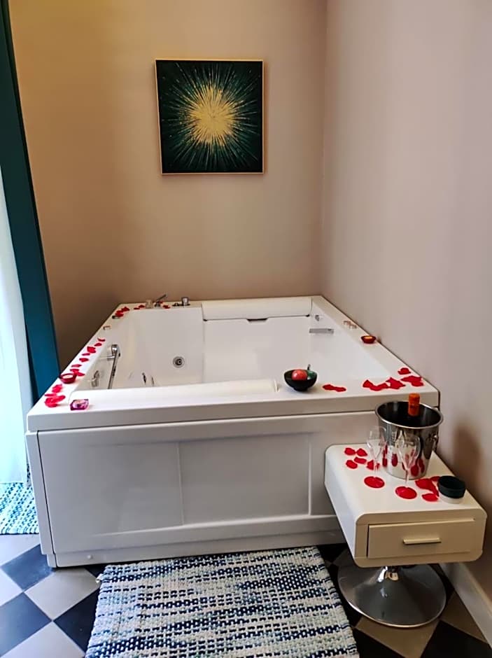 B&B Romeo Luxury Rooms