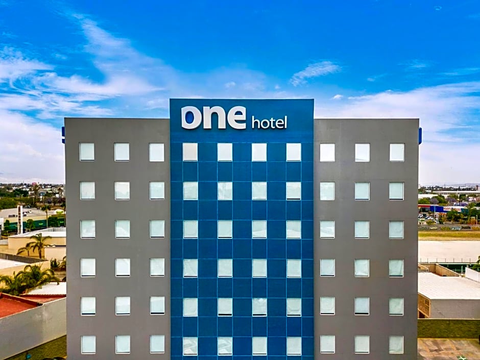 One Leon Poliforum