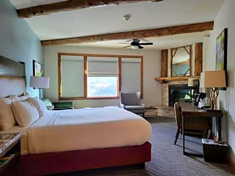 King Room with Mountain View