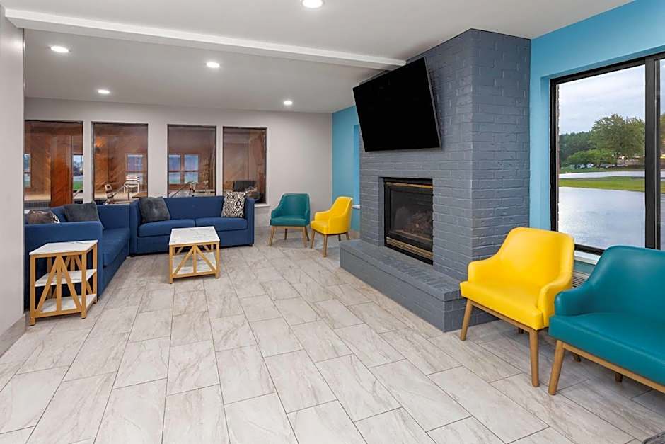 Days Inn by Wyndham Eagle River