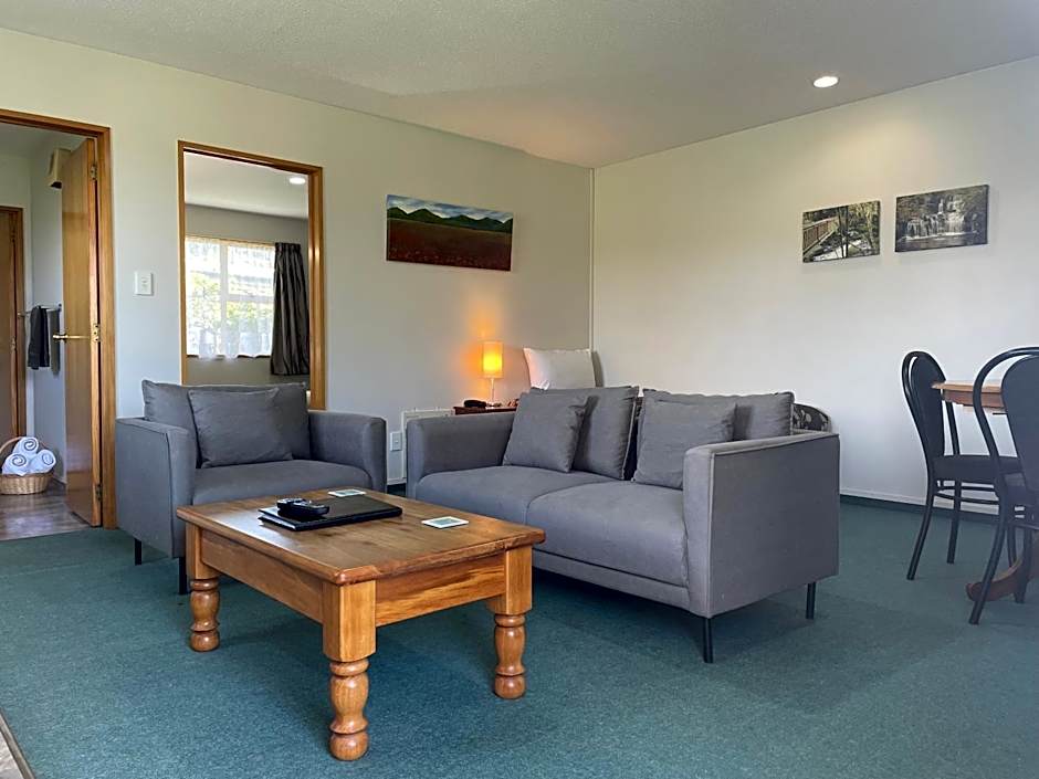 ASURE Ambassador Motor Lodge