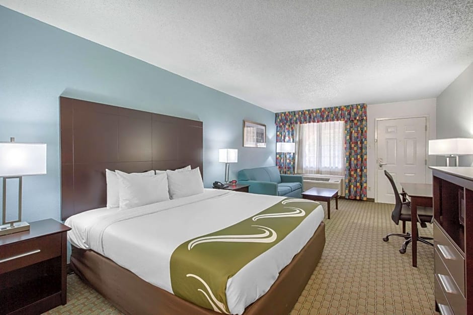 Quality Inn Clute Freeport