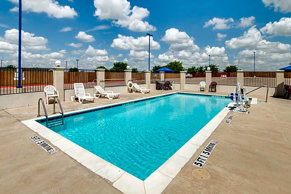 Motel 6-Cleburne, TX