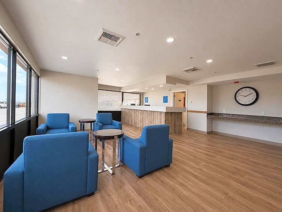 Days Inn by Wyndham Lake Point