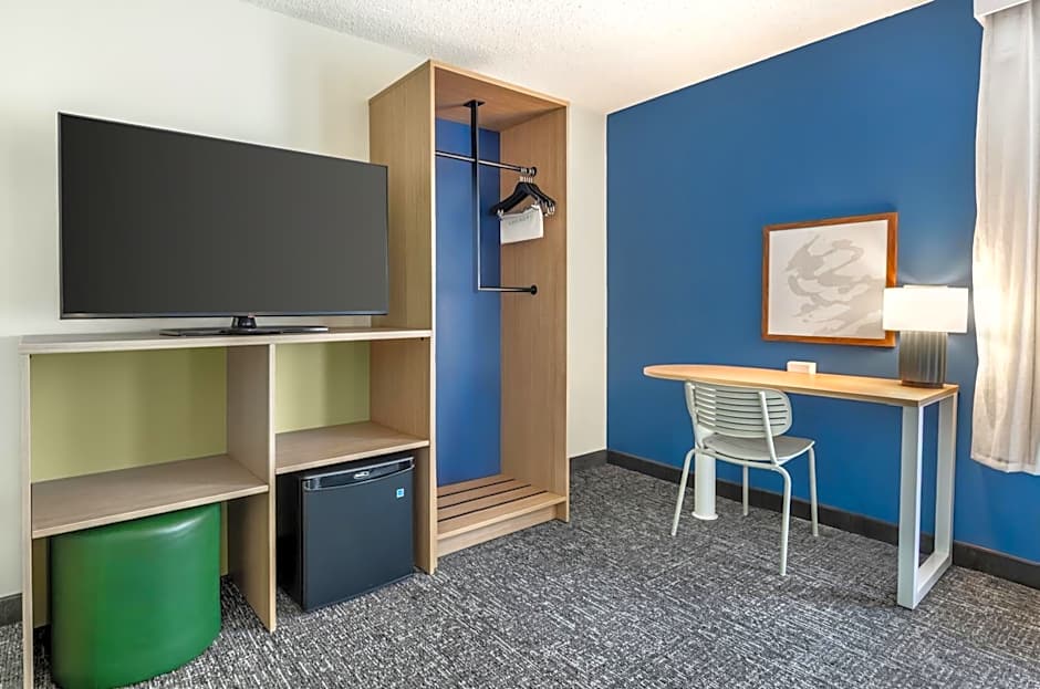 Spark by Hilton Roanoke Airport