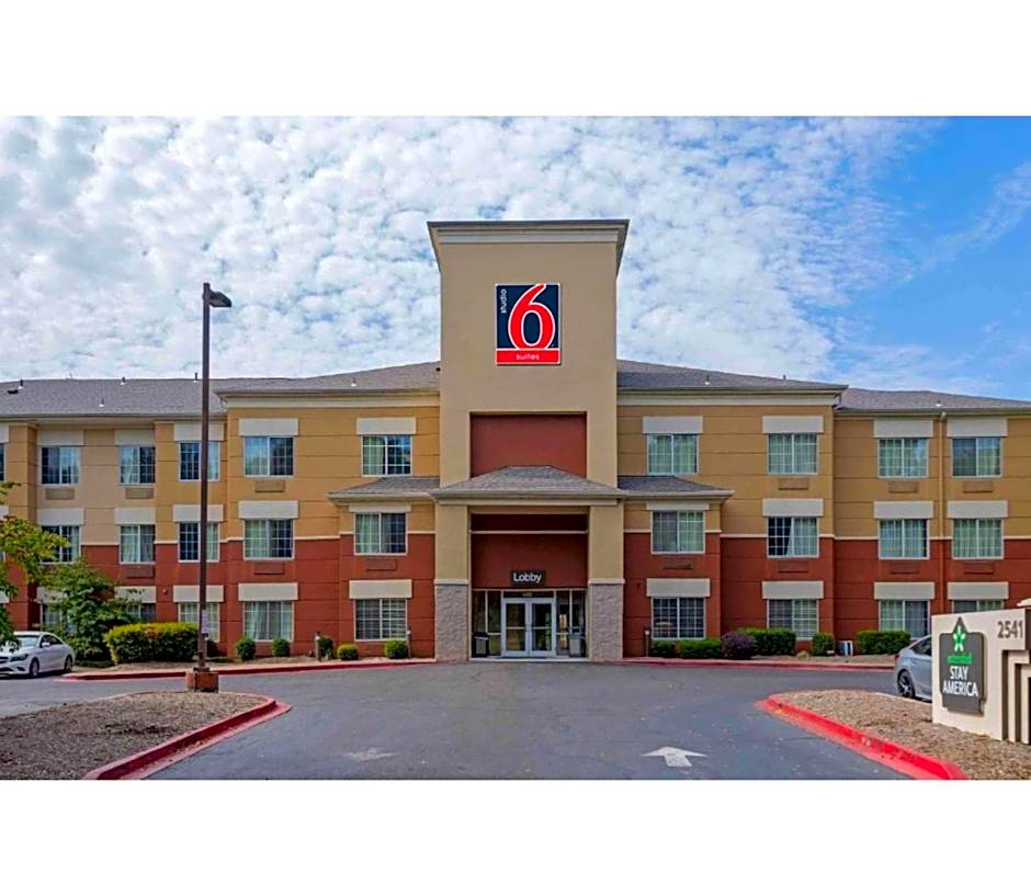 Photo 1 of 50 of Studio 6 Extended Stay Memphis Airport TN