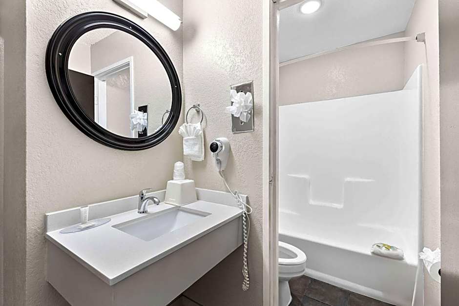 Super 8 by Wyndham Goodyear/Phoenix Area