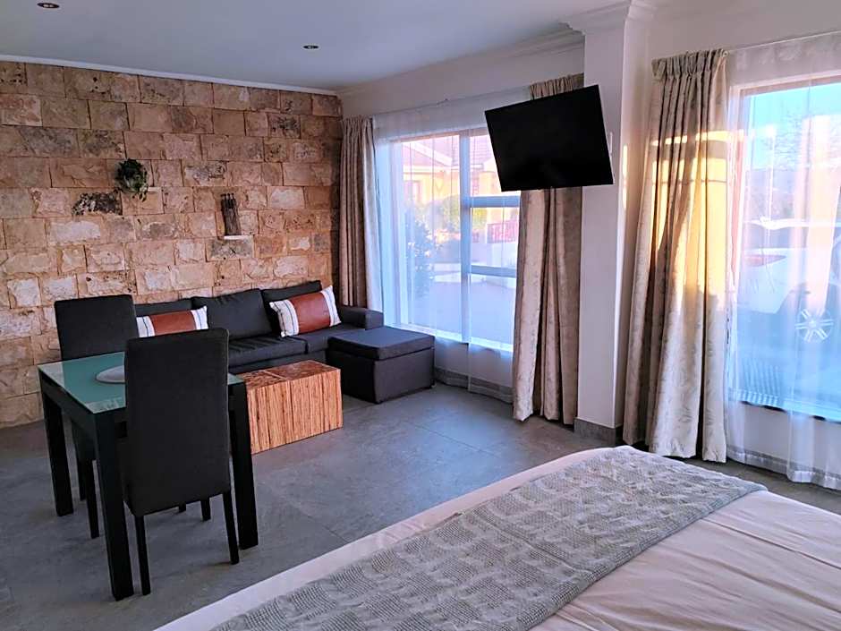 Candlewood Lodge