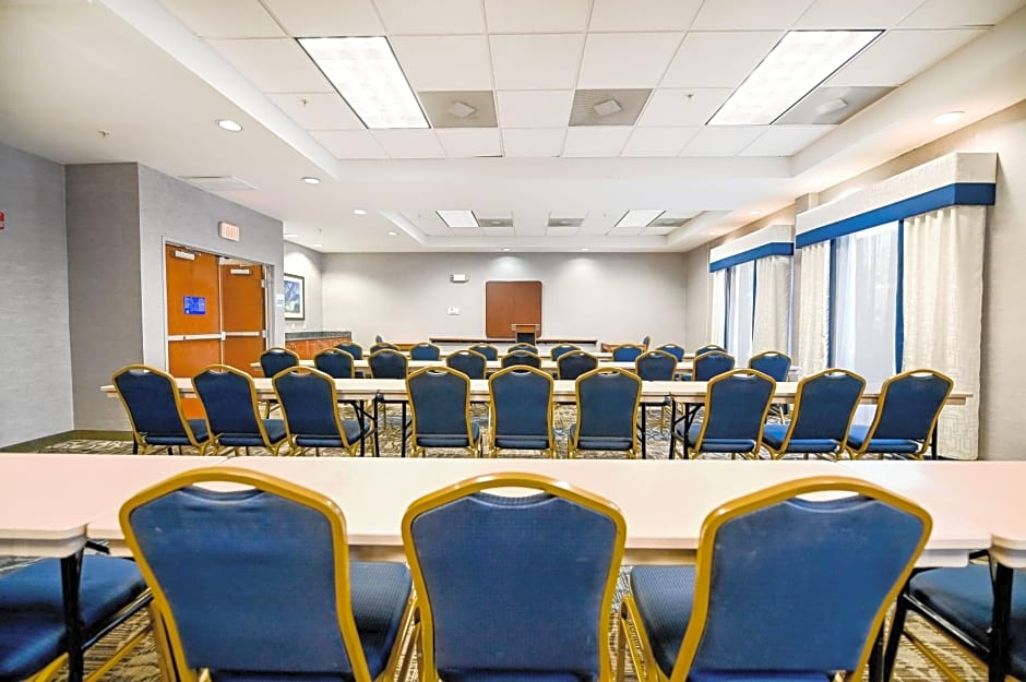 Holiday Inn Express & Suites Richmond North Ashland By IHG