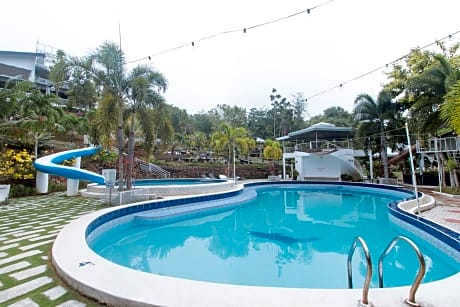 RedDoorz @ Marceily Point Resort Guimaras