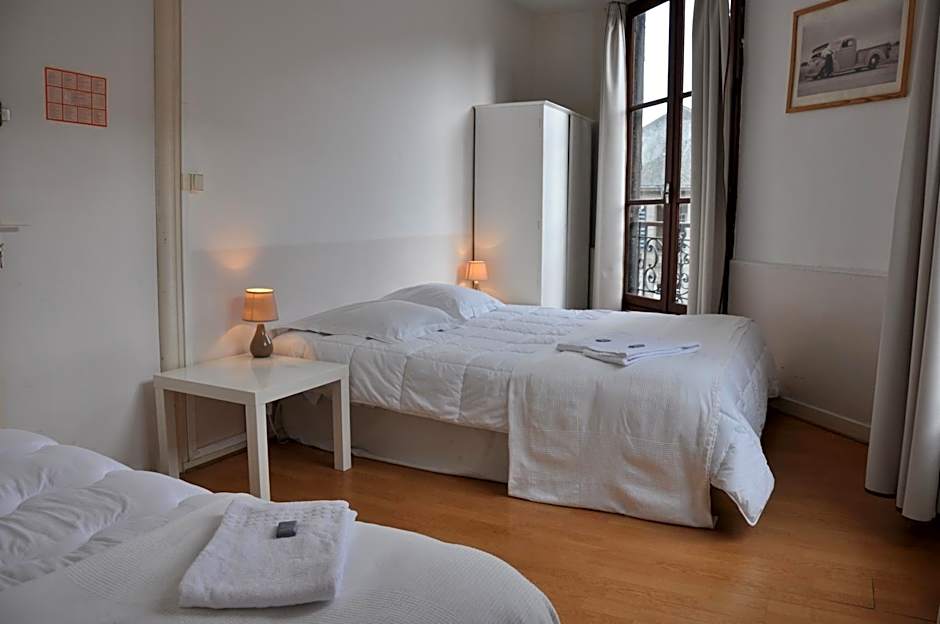Cafe Hotel du Theatre