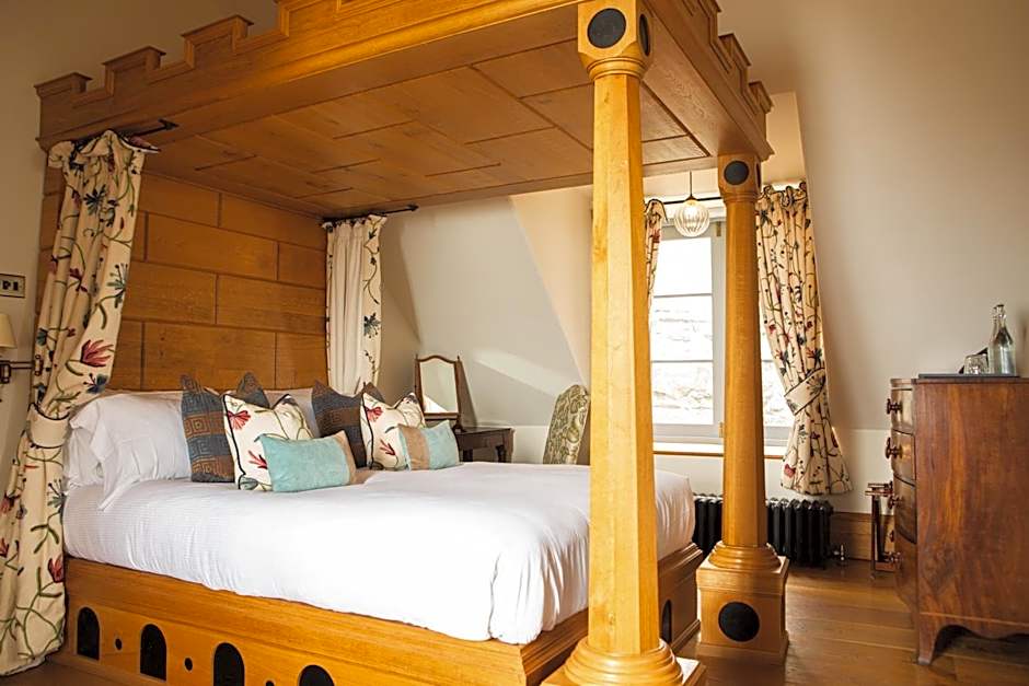 Mingary Castle - Restaurant with Rooms