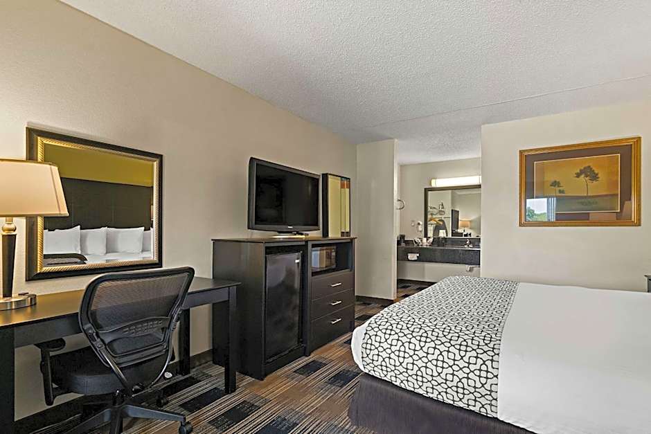 Best Western Windsor Suites