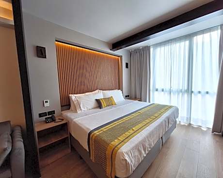 Hotel Block Suites