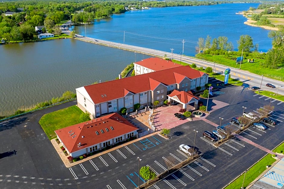 Holiday Inn Express Hotel & Suites Port Clinton-Catawba Island By IHG