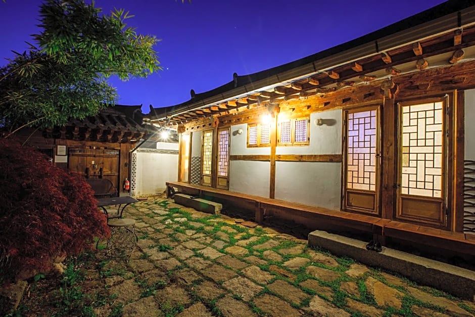 Gaeunchae Hanok Guesthouse Jeonju