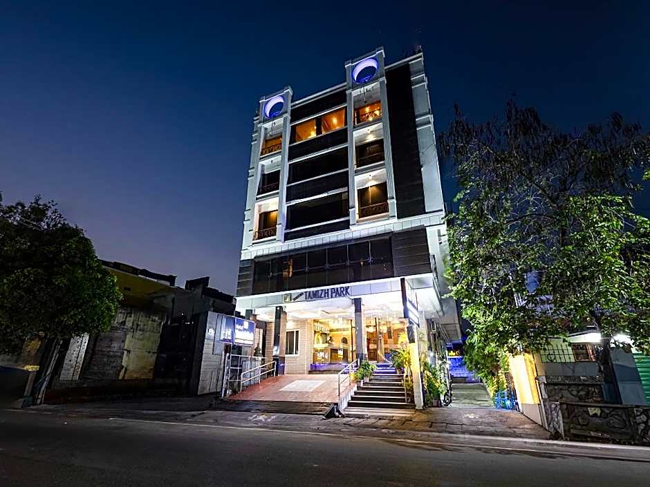 Hotel Tamizh Park