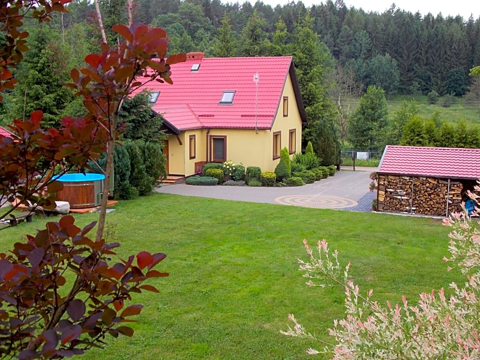 Domek pod Lasem na Mazurach