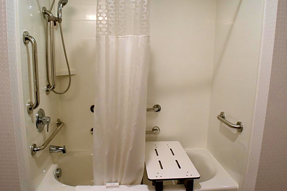 Hampton Inn By Hilton Hamburg