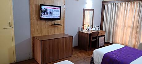 Twin Room with Mountain View