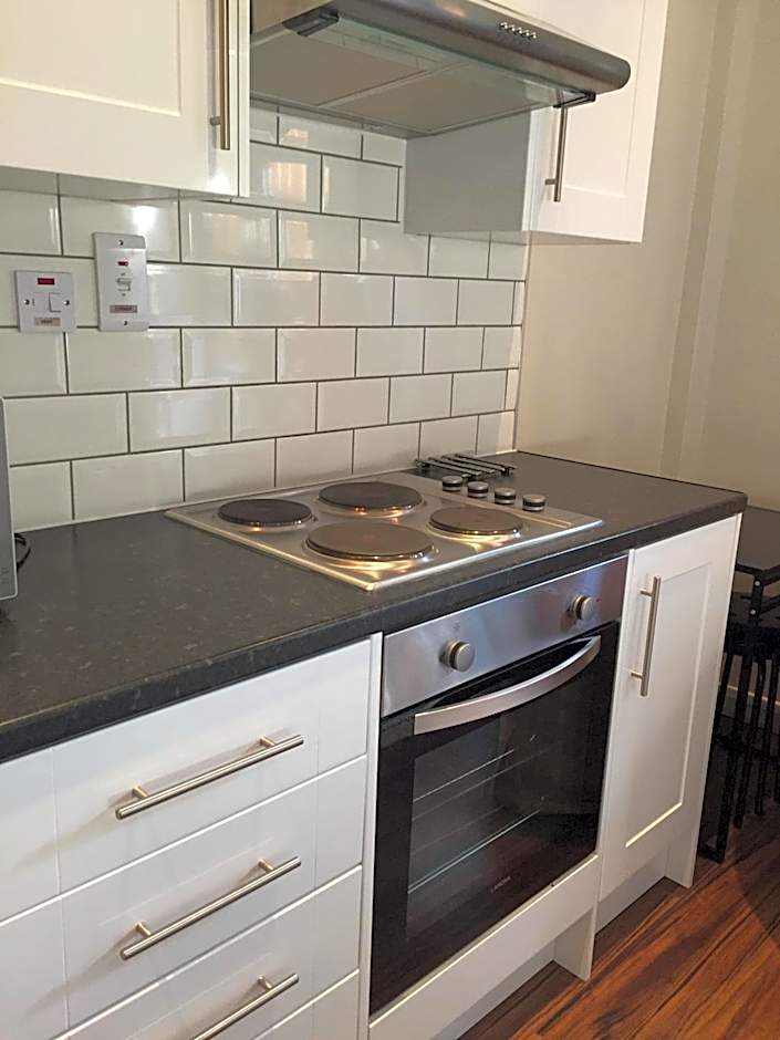 Lyall Apartment Hotel