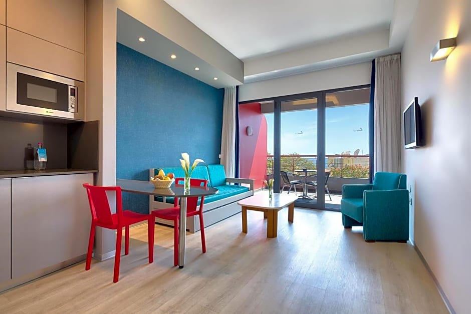  The Views Monumental Lido