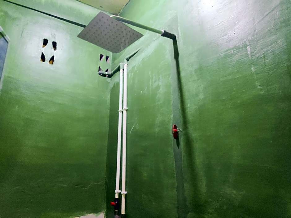 RedDoorz near Pelabuhan Ajibata Parapat