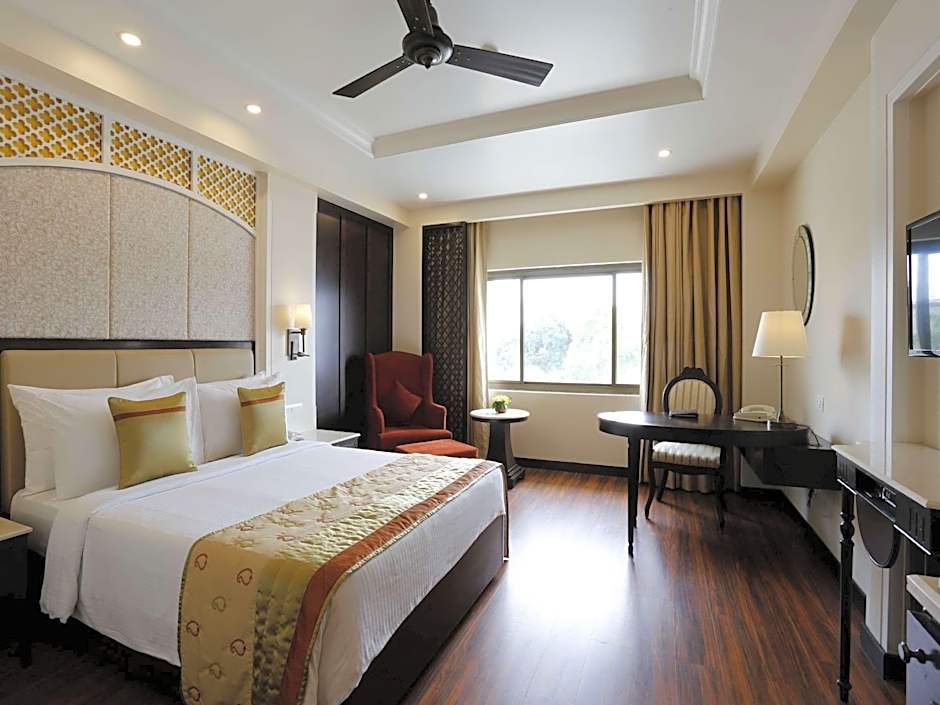 La Place Sarovar Portico Lucknow