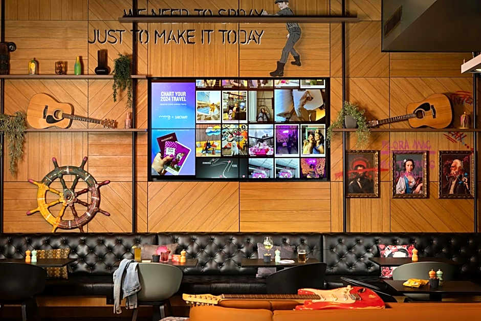 Moxy Glasgow Merchant City