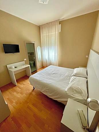 Piccolo Hotel