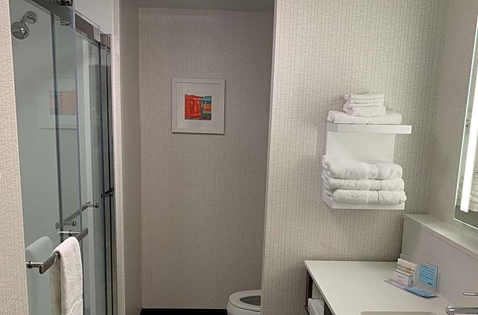 Hampton Inn By Hilton Boston-Logan Airport